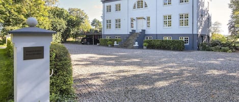 House | Exterior
