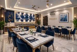 Restaurant - HOTEL VENUE Delhi Airport (New Delhi)
