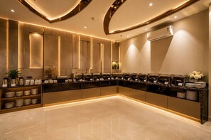 Restaurant - HOTEL VENUE Delhi Airport (New Delhi)