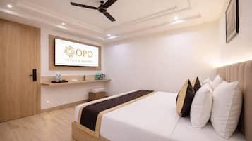 Deluxe Room | Soundproofing, free WiFi, bed sheets