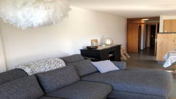 Apartment | Living room