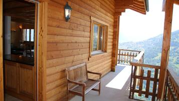 Chalet | Balcony