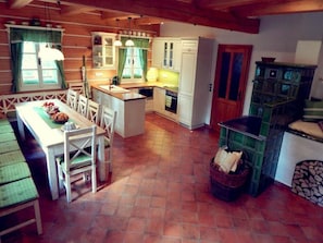 Villa | Private kitchen - Comfortable Villa With Stunning Views (Rokytnice nad Jizerou)