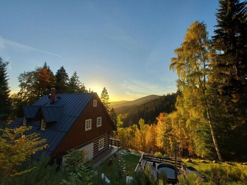 Comfortable Villa With Stunning Views