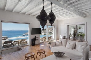 Luxury Villa, Sea View | Living room | 45-inch Smart TV with satellite channels - Villa Daloli Mykonos (Mykonos)