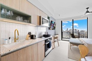 Fridge, microwave, oven, stovetop