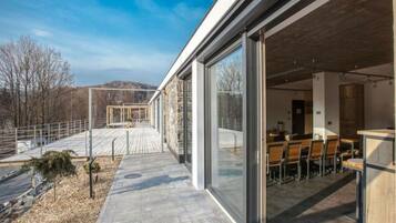 Villa | Exterior