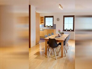 Villa | Dining