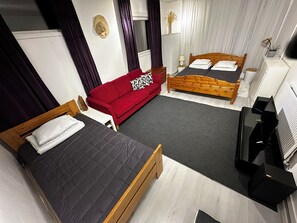 5 soverom, strykejern/-brett, wi-fi og sengetøy