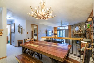 Condo, 1 Bedroom | Dining