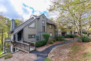 Exterior - Seven Springs Resort 1br Condo, Shuttle To Slopes! 1 Bedroom Condo (Champion)