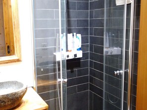 Apartment | Bathroom