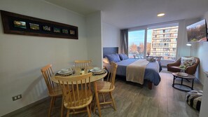 Studio | Dining - Oceana Suites Eco España (Santiago)