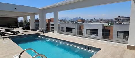 Apartment | Pool | Seasonal outdoor pool