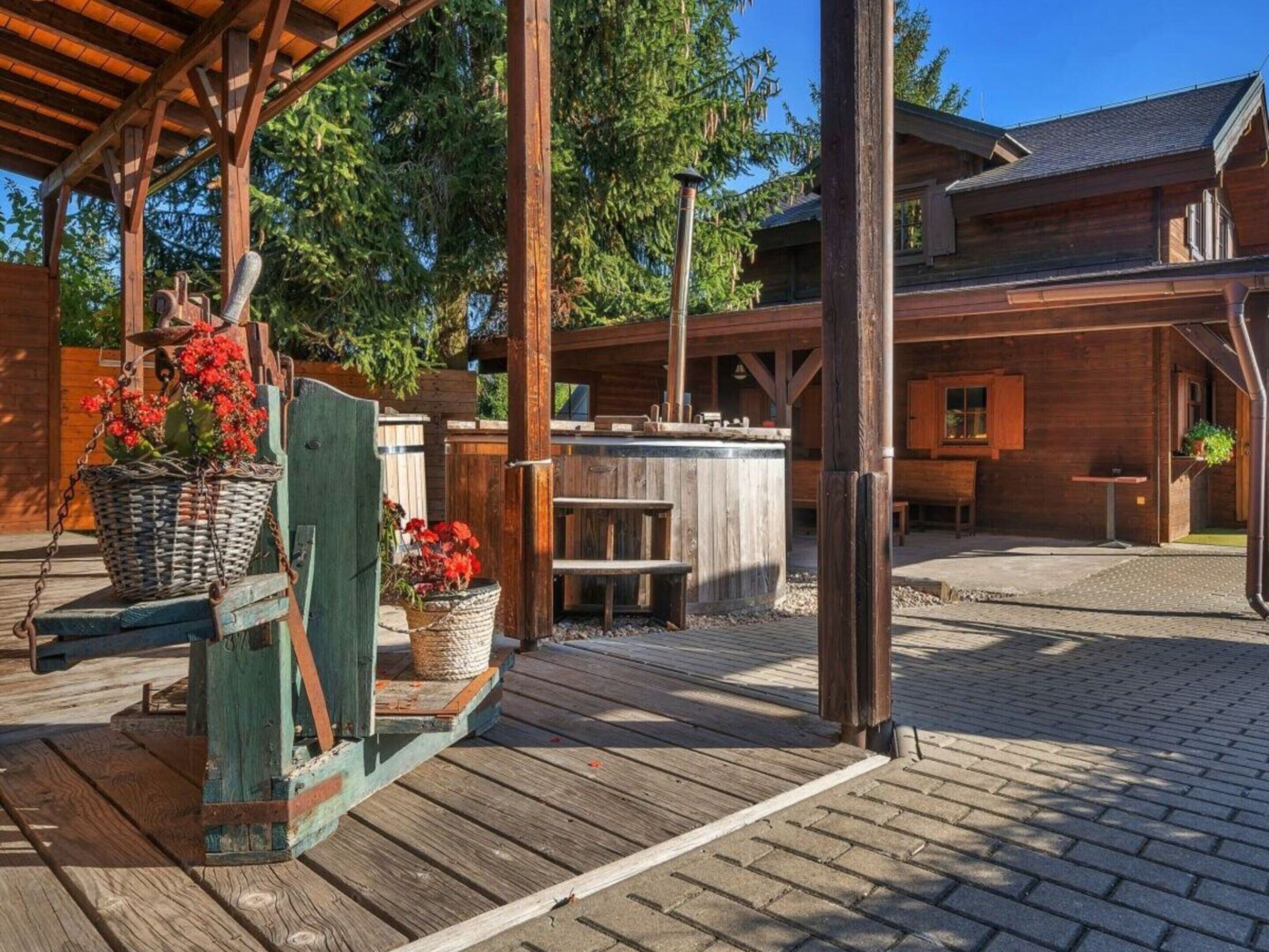 المنشأة من الخارج