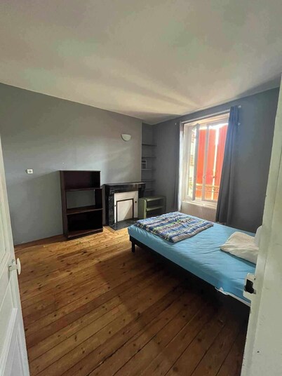 Spacious, welcoming home just 1h45 from Paris, 