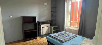 Spacious, welcoming home just 1h45 from Paris,