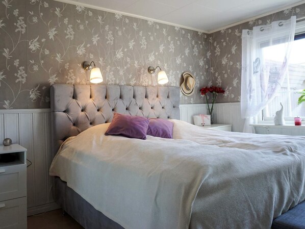 House | 4 bedrooms, individually furnished