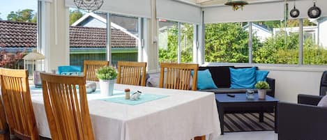 House | Dining