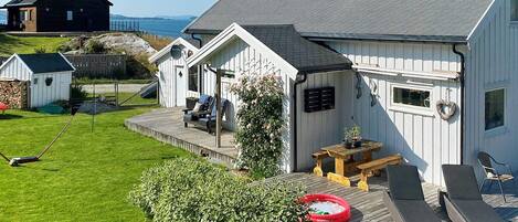 House | Outdoor dining