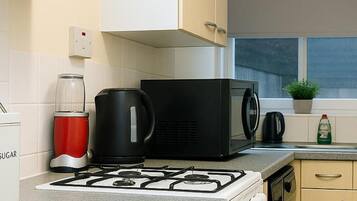 Cottage | Dapur pribadi | Lemari es, microwave, oven, dan kompor