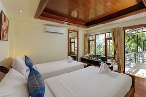 7 habitaciones, tabla de planchar con plancha, wifi y ropa de cama 