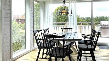 House | Dining