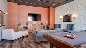 Smart TV - Landing | Modern 2BD, Clubhouse, Pool (Katy)