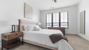 1 chambre, bureau, fer et planche à repasser, Wi-Fi