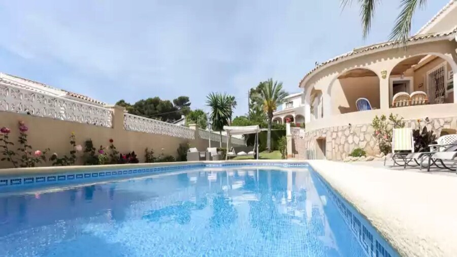 Frederic - Villa With Private Pool