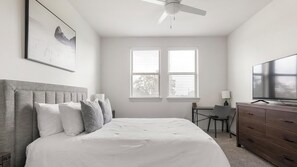 2 Schlafzimmer, Schreibtisch, Bügeleisen/Bügelbrett, WLAN