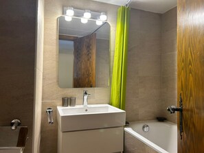 Apartment | Badezimmer