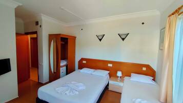 Standard Room, Balcony, City View | Free WiFi, bed sheets