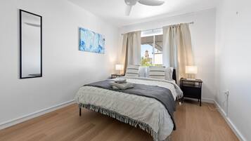 2 bedrooms, iron/ironing board, travel cot, free WiFi