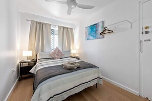 2 bedrooms, iron/ironing board, travel cot, free WiFi
