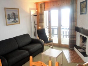 Living room - Comfortable Apartment With Sauna (Veysonnaz)