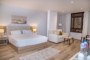 Quarto casal luxo, vista para a cidade | Escrivaninha, quartos à prova de som, Wi-Fi de cortesia