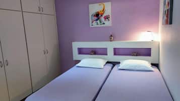 2 bedrooms, iron/ironing board, travel crib, free WiFi