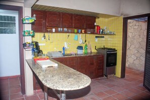 Fridge, oven, stovetop, dishwasher - MH paradise with amazing pool, large barbecue by the sea, lots of space  (Cidade Balneária Novo Mundo I Conde)