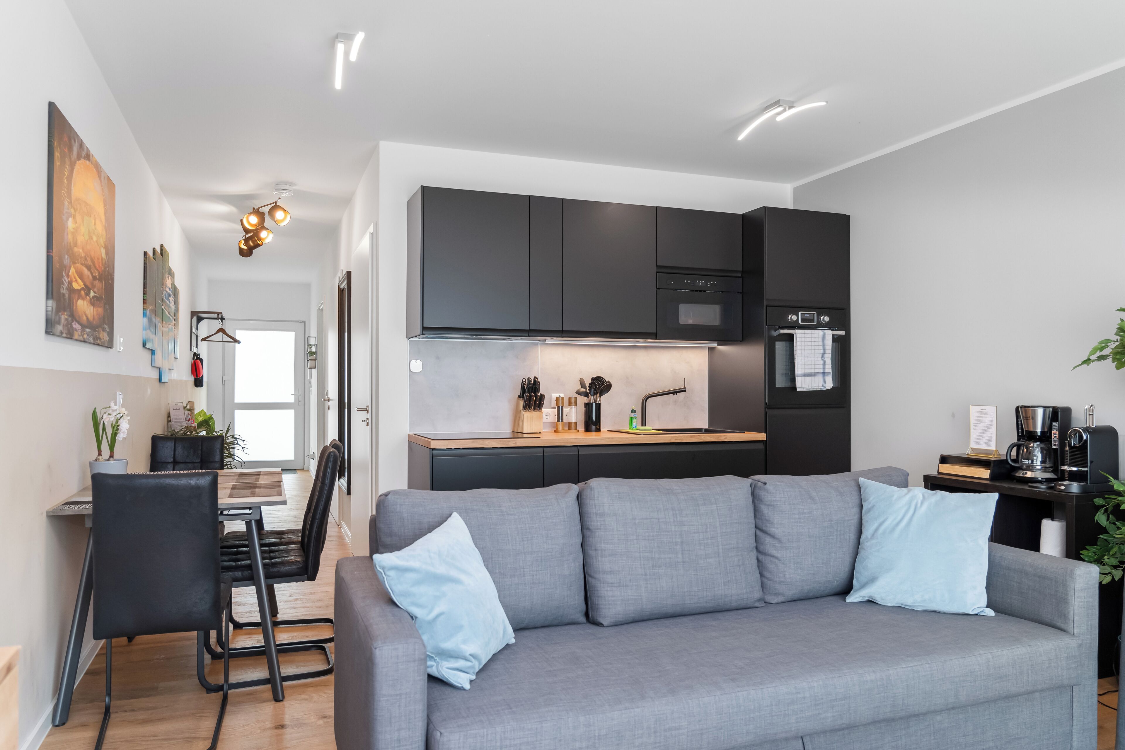 Smart TV, music library