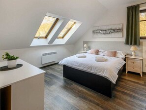 Villa | 9 bedrooms, individually furnished - Bernartice Kkh045 Comfortable Holiday Residence (Bernartice)