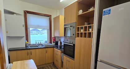 Apartmentsleeps5-parking-garden-petsok