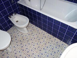 Apartment | Bathroom