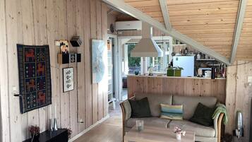 ํ์ฐ์ค | ์ธ๊ด