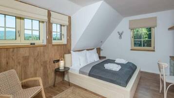 Villa | 4 bedrooms, individually furnished