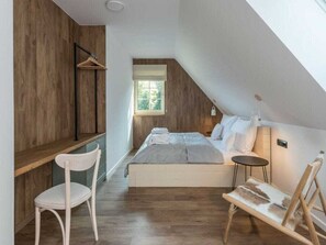 Vila | 4 quartos, individualmente mobiliados