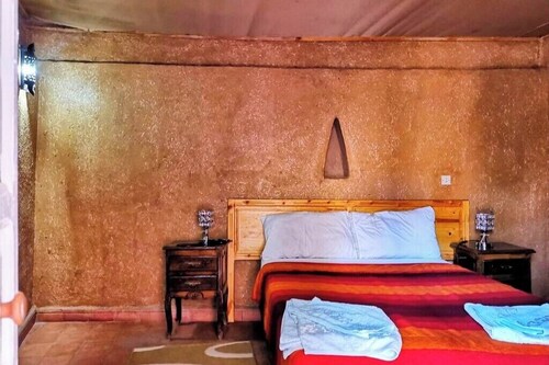 Charming bed & breakfast in welcoming Zagora with WiFi, AC