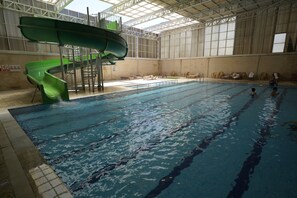 2 indoor pools, 2 outdoor pools, sun loungers, lifeguards on site