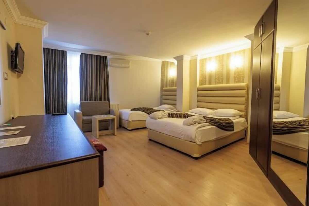 1 bedroom, minibar, in-room safe, desk