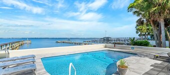 Cozy 1-bedroom apartment in Melbourne on the Indian River. Newly Renovated